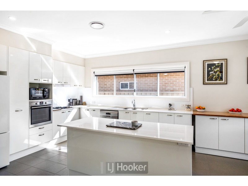 6 Lorikeet Circuit, Fullerton Cove NSW 2318