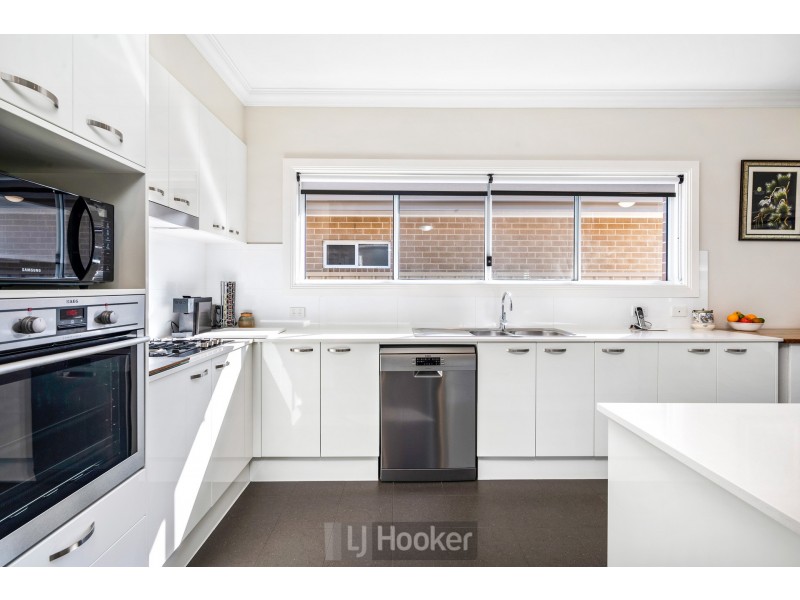 6 Lorikeet Circuit, Fullerton Cove NSW 2318