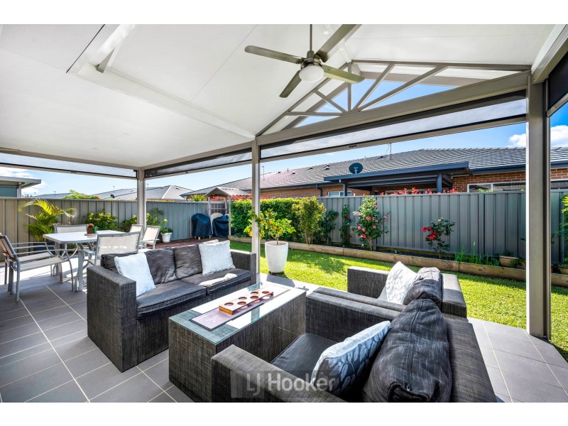6 Lorikeet Circuit, Fullerton Cove NSW 2318