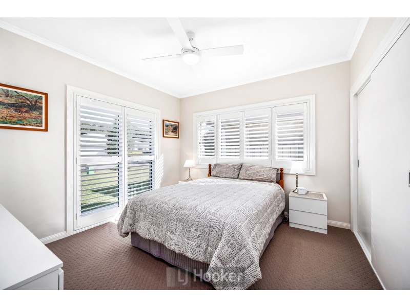 6 Lorikeet Circuit, Fullerton Cove NSW 2318