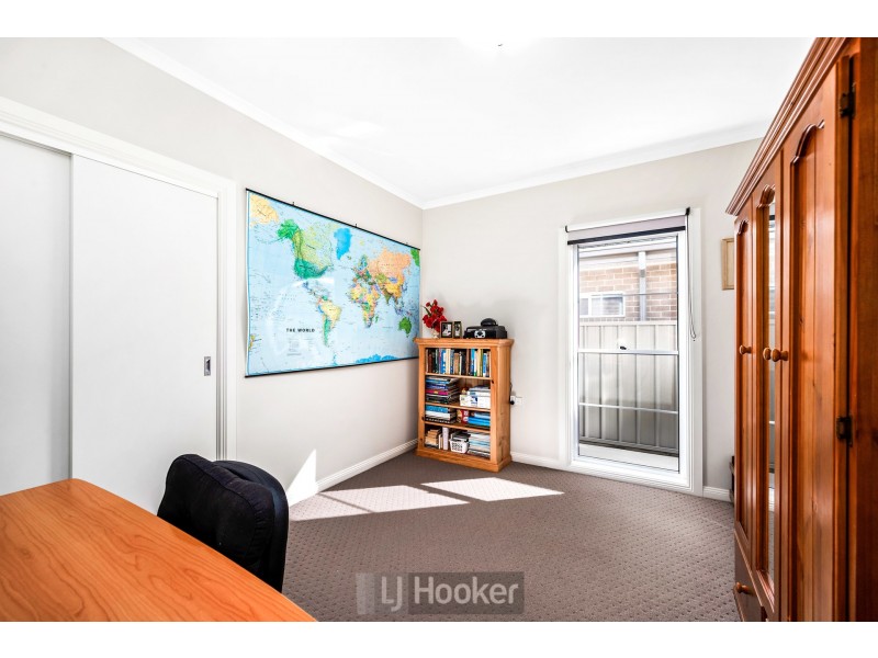 6 Lorikeet Circuit, Fullerton Cove NSW 2318