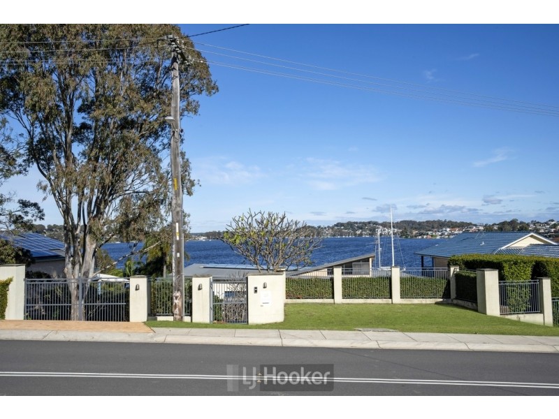 13A Sealand Road, Fishing Point NSW 2283