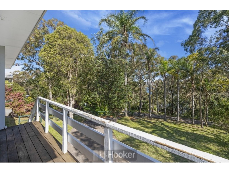24 Coal Point Road, Coal Point NSW 2283