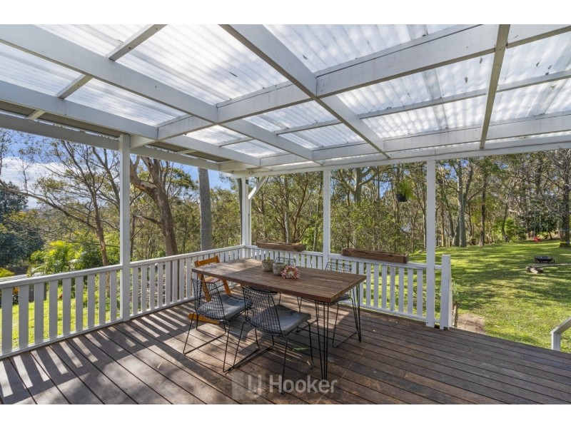 24 Coal Point Road, Coal Point NSW 2283