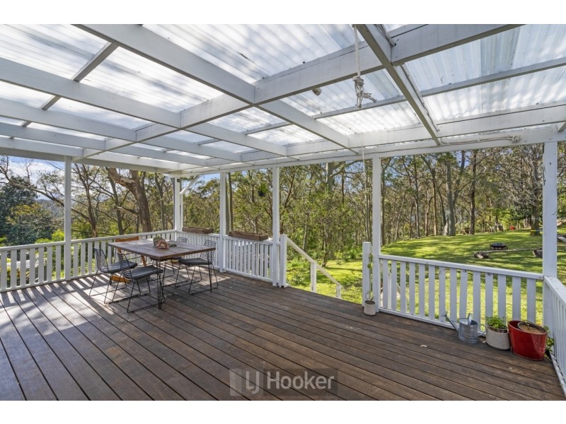 24 Coal Point Road, Coal Point NSW 2283