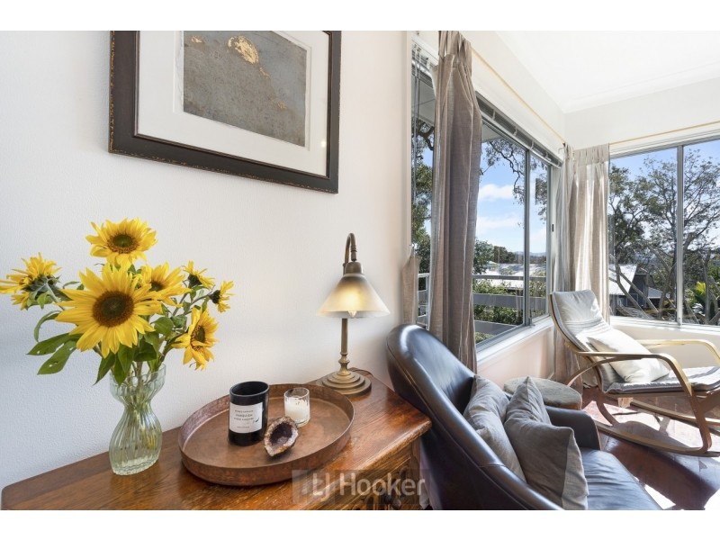 24 Coal Point Road, Coal Point NSW 2283