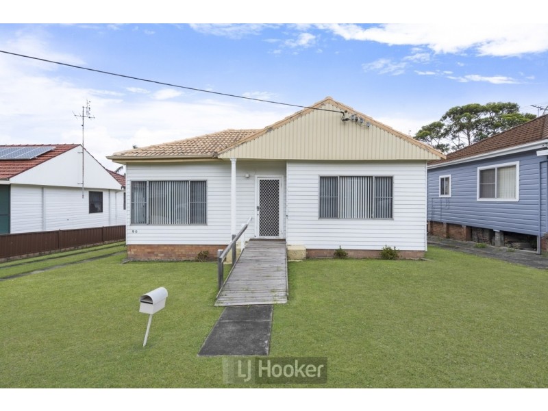 90 Berkeley Street, Speers Point NSW 2284