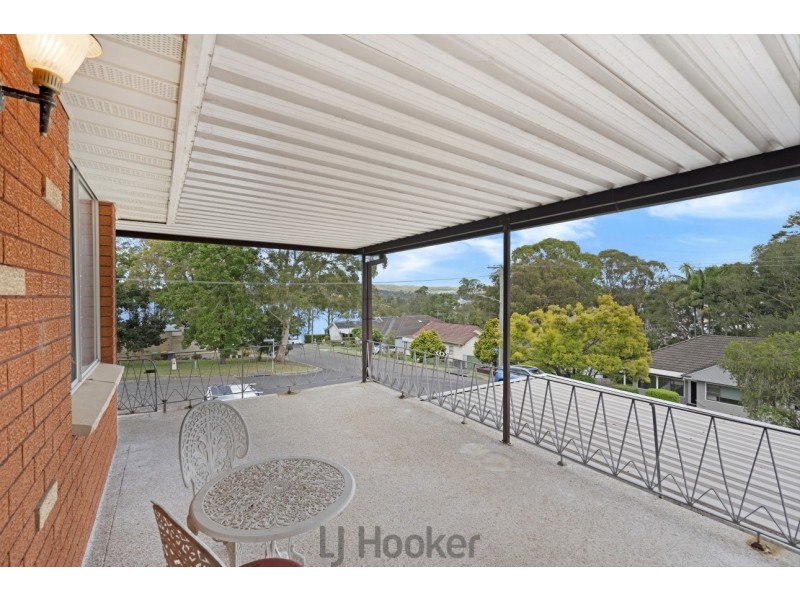 1 Blandford Street, Fennell Bay NSW 2283