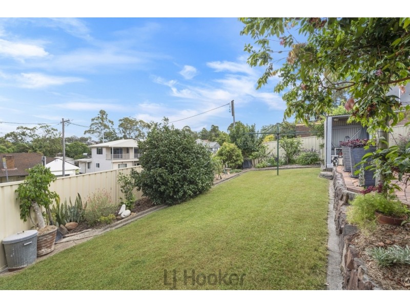1 Blandford Street, Fennell Bay NSW 2283