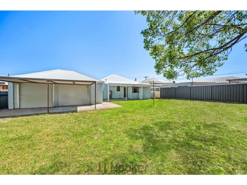 12 Macquarie Street, Boolaroo NSW 2284