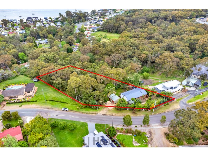 76 Lake View Road, Kilaben Bay NSW 2283