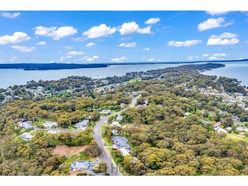 76 Lake View Road, Kilaben Bay NSW 2283