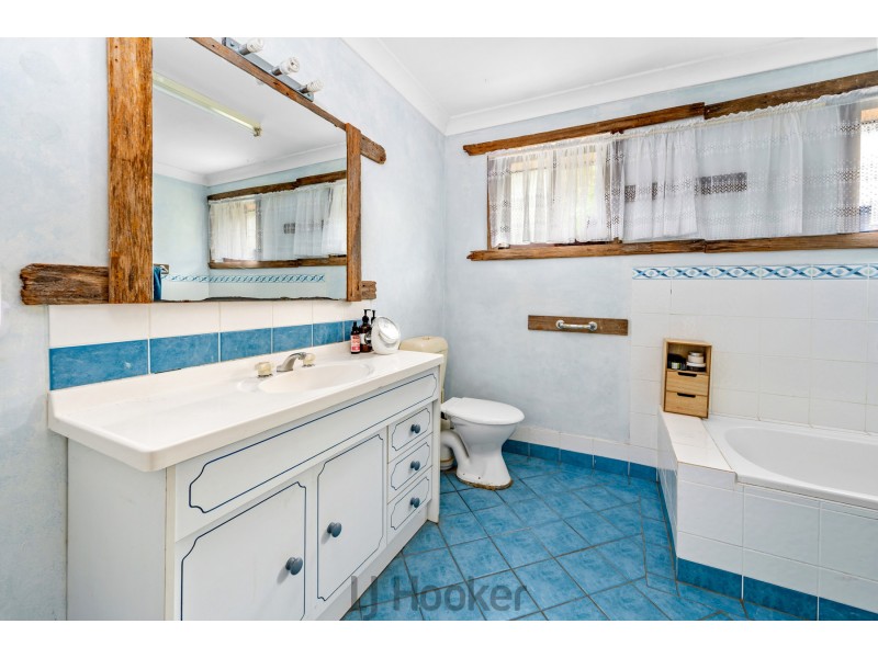 76 Lake View Road, Kilaben Bay NSW 2283