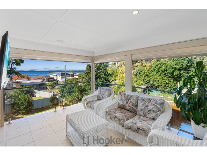 4 Rofe Street, Coal Point NSW 2283