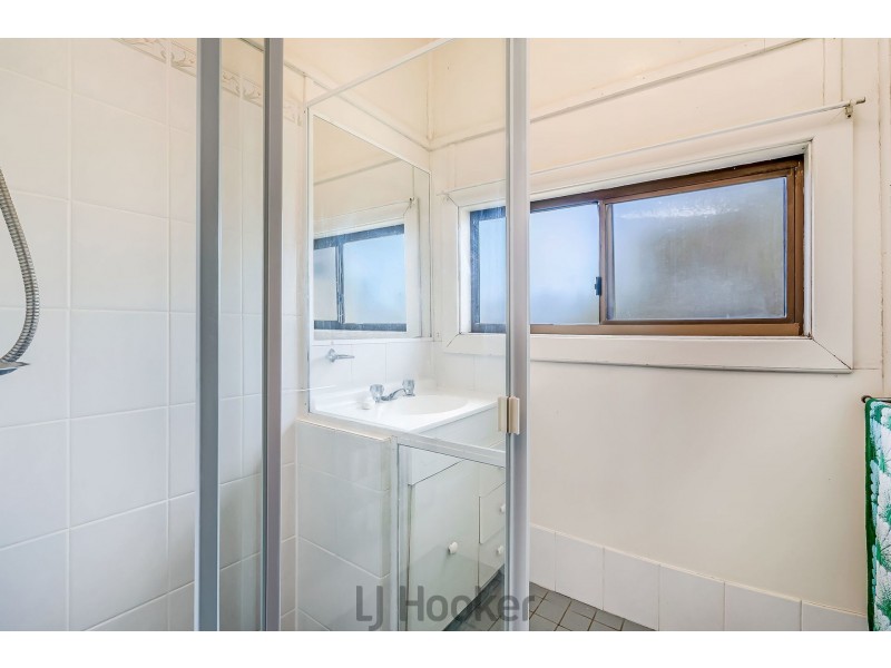 27 The Crescent, Gateshead NSW 2290