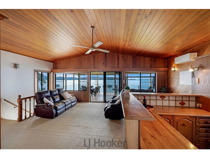 201 Fishing Point Road, Fishing Point NSW 2283