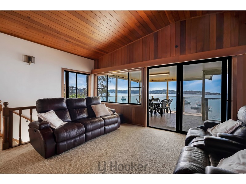 201 Fishing Point Road, Fishing Point NSW 2283