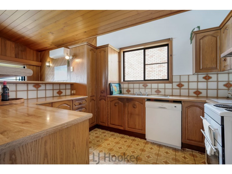 201 Fishing Point Road, Fishing Point NSW 2283