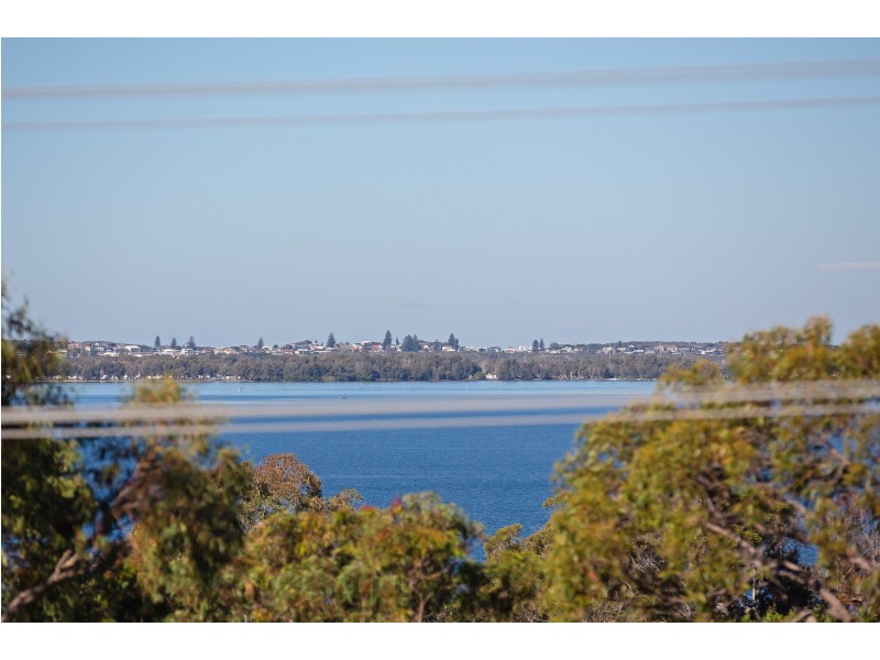 2 Sunlight Parade, Rathmines NSW 2283