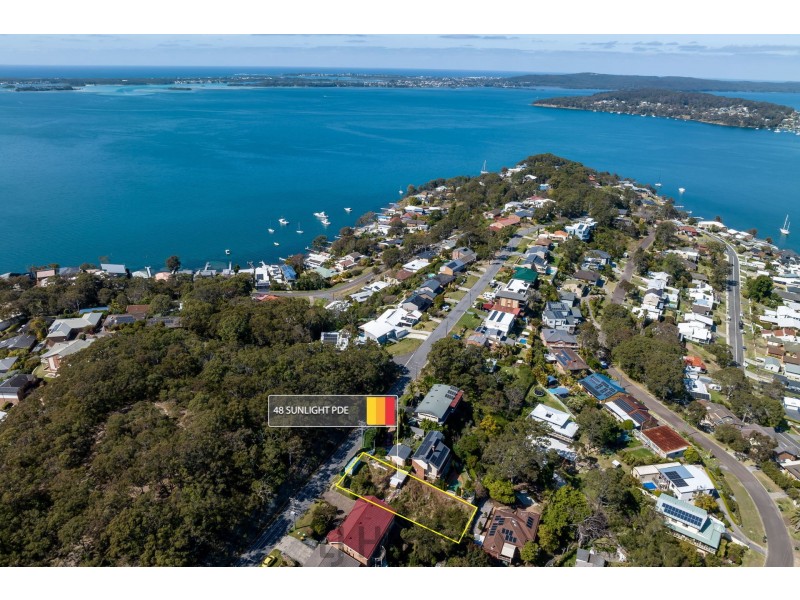 48 Sunlight Parade, Fishing Point NSW 2283
