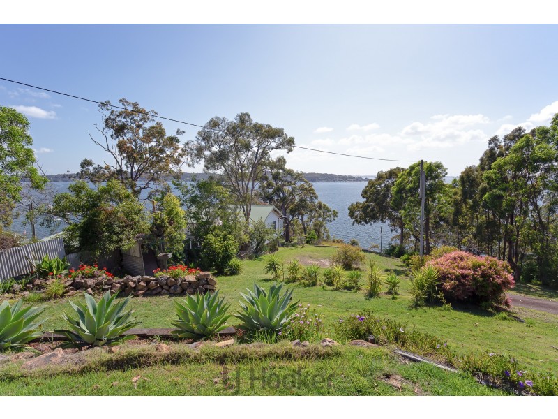 223 Fishing Point Road, Fishing Point NSW 2283