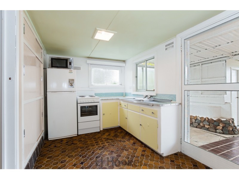 223 Fishing Point Road, Fishing Point NSW 2283