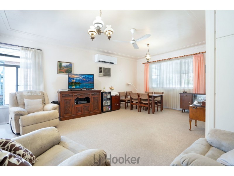 52 Excelsior Parade, Carey Bay NSW 2283