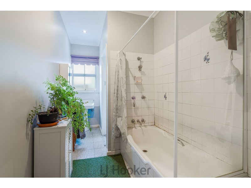 110 Sealand Road, Fishing Point NSW 2283