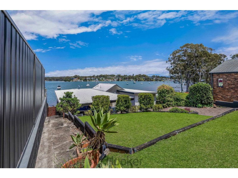 110 Sealand Road, Fishing Point NSW 2283