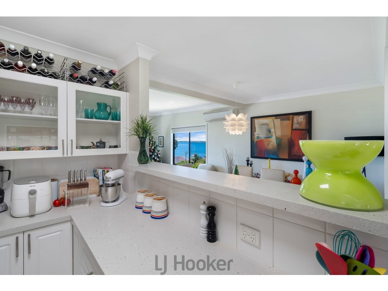 2 Amelia Street, Carey Bay NSW 2283