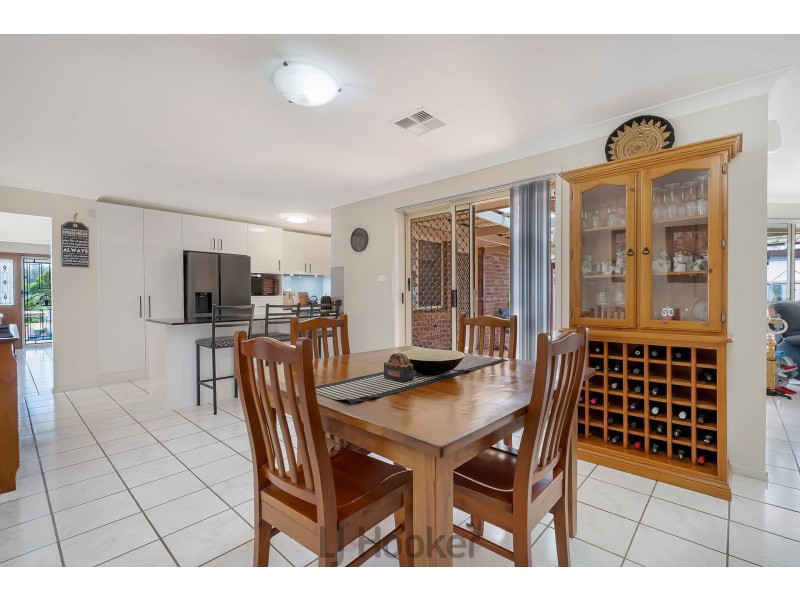 9 Nightingale Crescent, Cameron Park NSW 2285