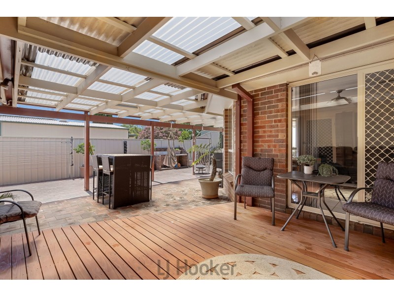 9 Nightingale Crescent, Cameron Park NSW 2285