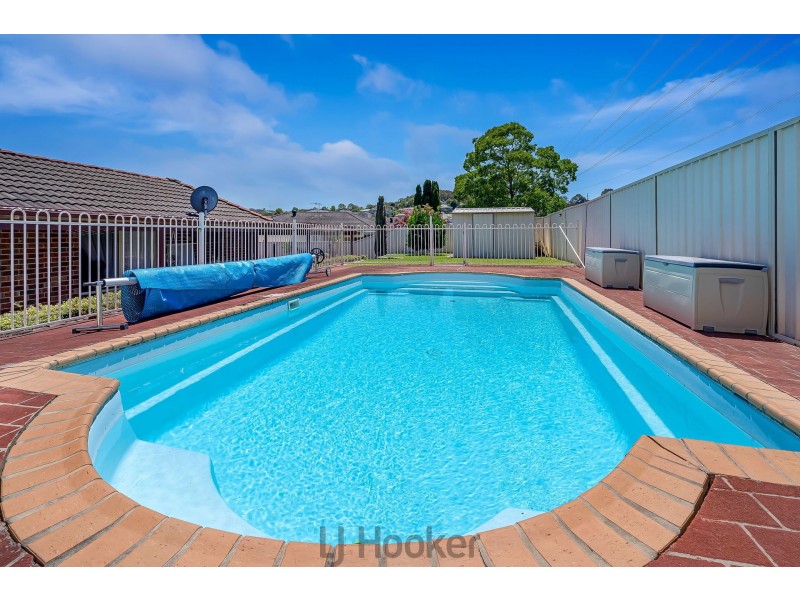 9 Nightingale Crescent, Cameron Park NSW 2285