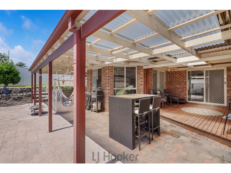 9 Nightingale Crescent, Cameron Park NSW 2285