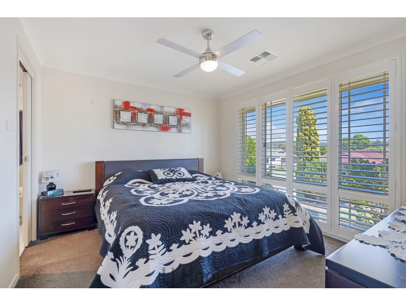 9 Nightingale Crescent, Cameron Park NSW 2285