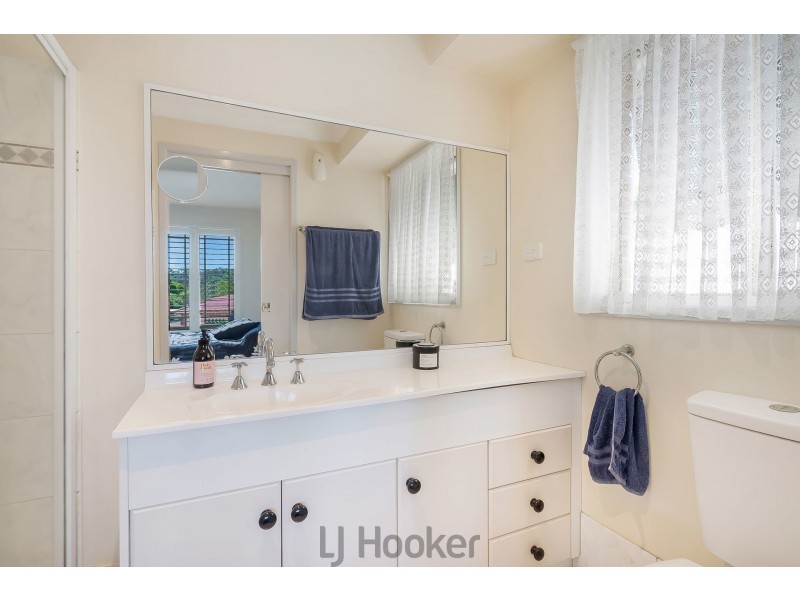 9 Nightingale Crescent, Cameron Park NSW 2285