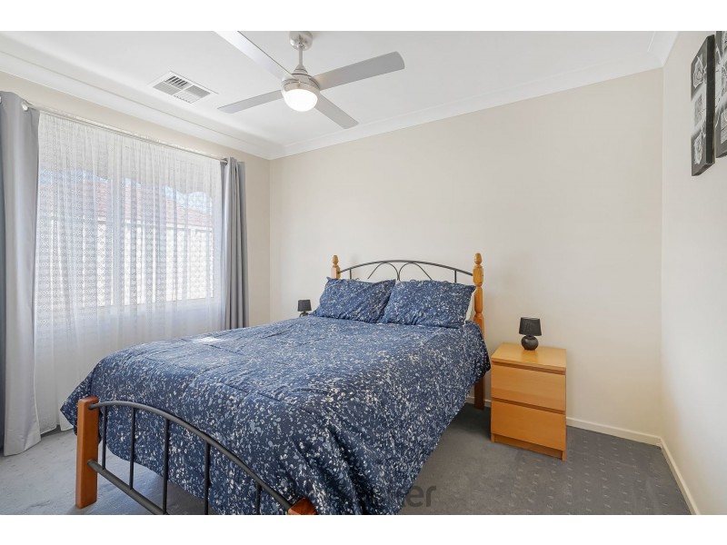 9 Nightingale Crescent, Cameron Park NSW 2285