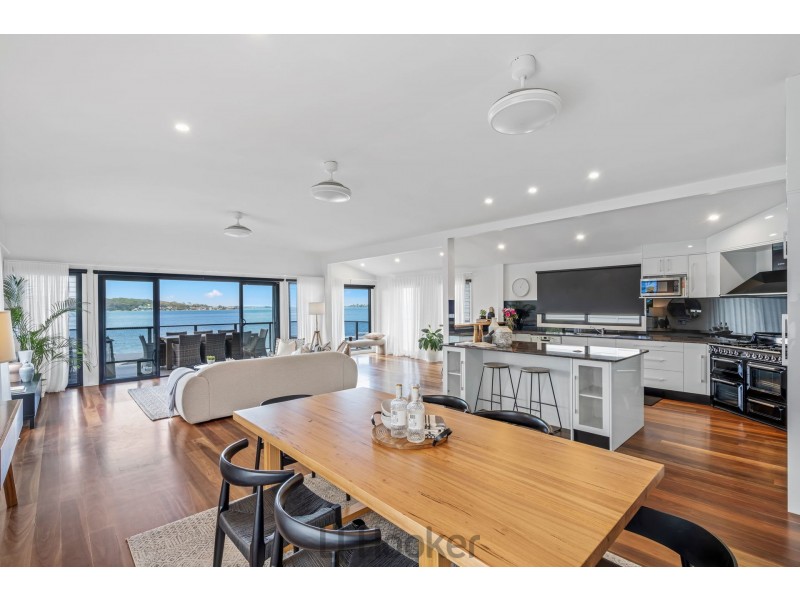 209 Fishing Point Road, Fishing Point NSW 2283