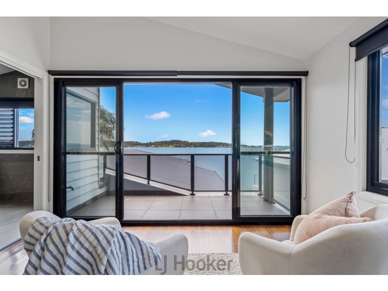 209 Fishing Point Road, Fishing Point NSW 2283