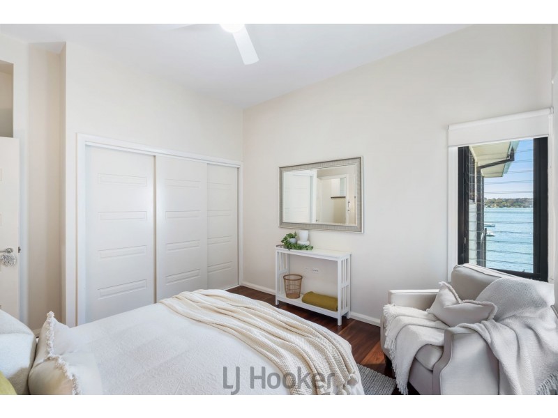 209 Fishing Point Road, Fishing Point NSW 2283