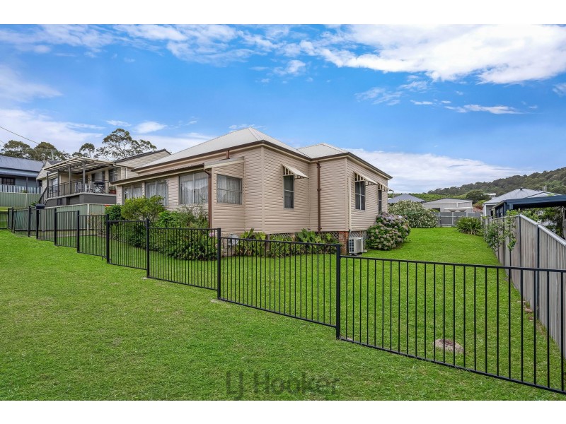 2 Albert Street, Speers Point NSW 2284