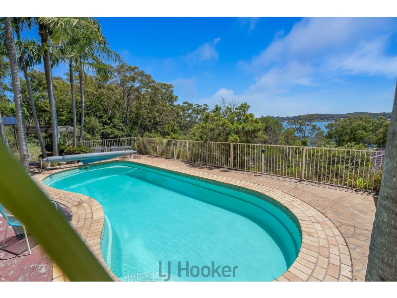 17 Ealing Crescent, Fishing Point NSW 2283