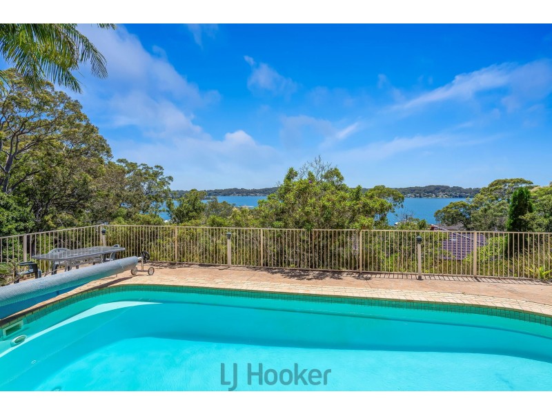 17 Ealing Crescent, Fishing Point NSW 2283