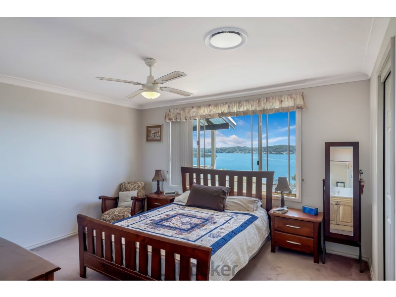 17 Ealing Crescent, Fishing Point NSW 2283