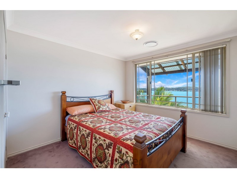 17 Ealing Crescent, Fishing Point NSW 2283