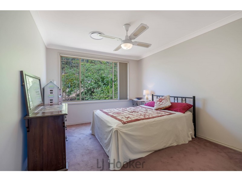 17 Ealing Crescent, Fishing Point NSW 2283