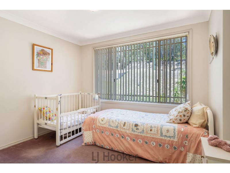 17 Ealing Crescent, Fishing Point NSW 2283