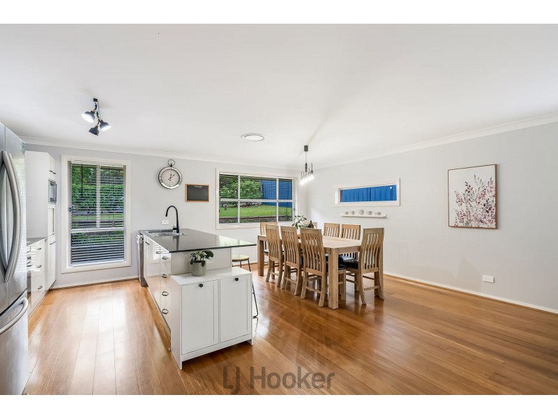 35 Jupiter Circuit, Cameron Park NSW 2285