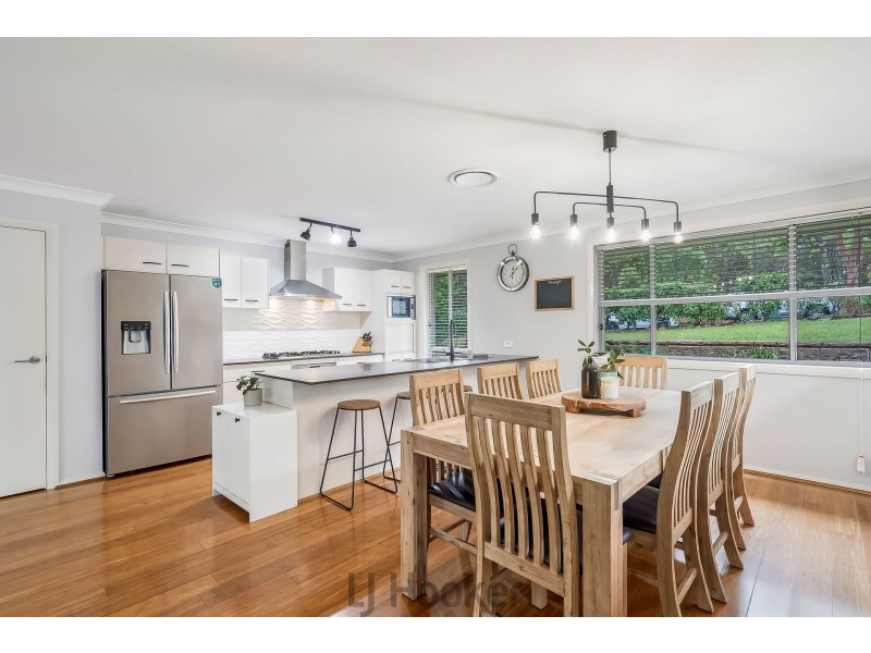 35 Jupiter Circuit, Cameron Park NSW 2285