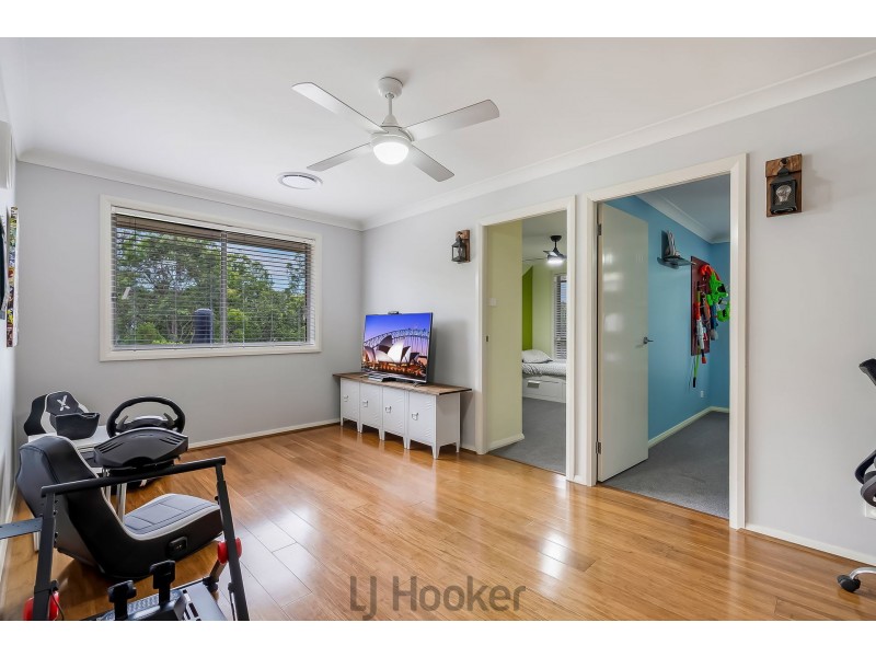 35 Jupiter Circuit, Cameron Park NSW 2285